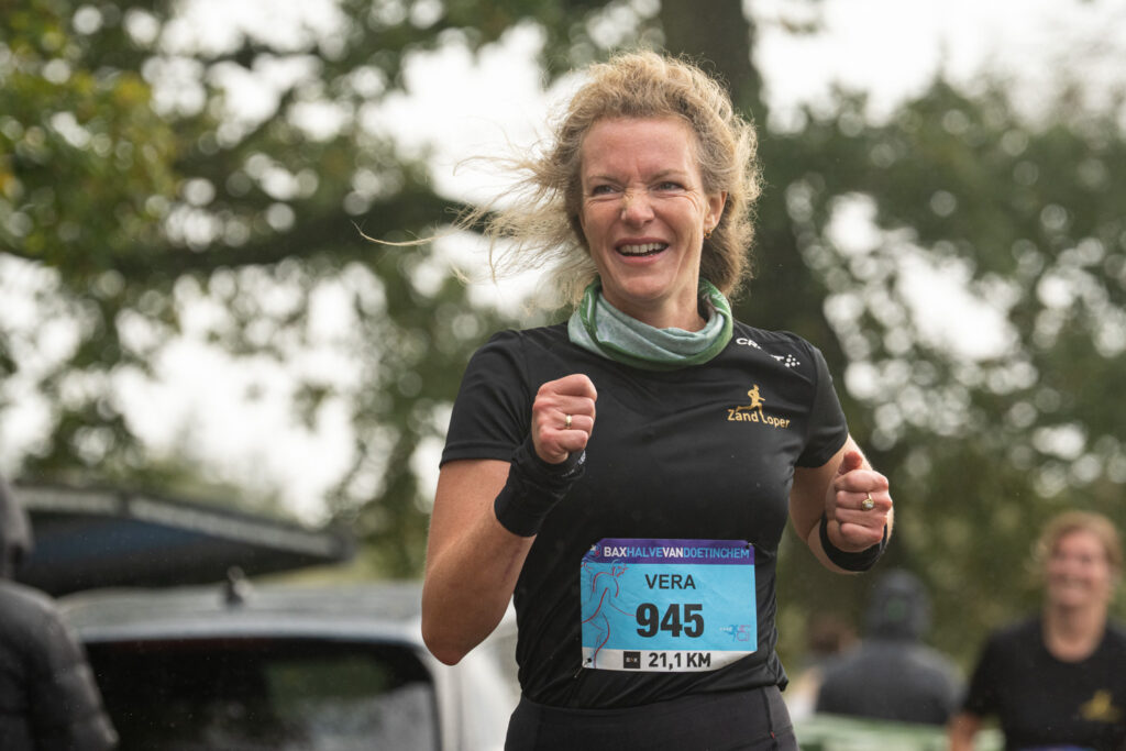 Hardlopers tijdens de BAX Halve Marathon Doetinchem 2026