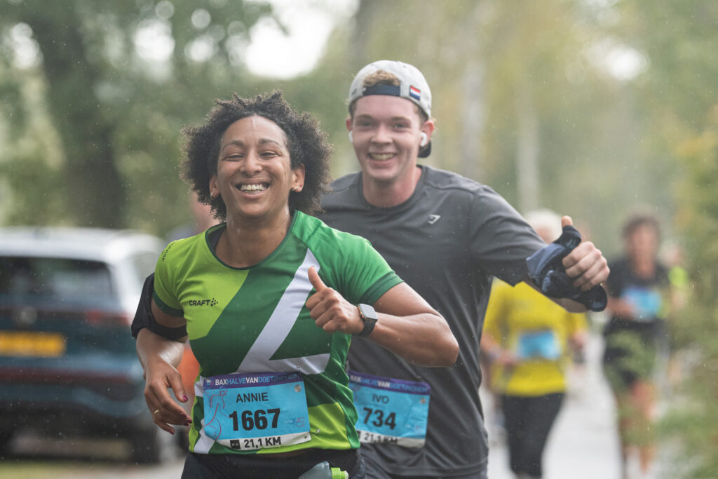 Hardlopers tijdens de BAX Halve Marathon Doetinchem 2026